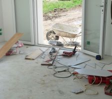 Pose du carrelage au sol