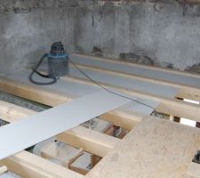 Faux plafond poutre rainurée