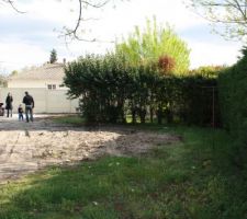 Avant troens au fond