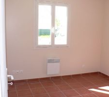 Le bureau a lui aussi été terminé au rouleau.