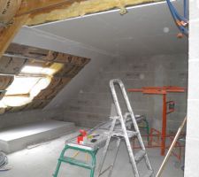 CHAMBRE 2 ETAGE
