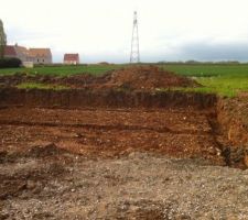 On se rend mieux compte de l'implantation de la maison sur le terrain.