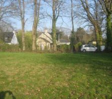 Le photographe est &agrave; l'ouest, il regarde l'Est