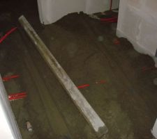Chape de l'étage
Préparation de la salle de douche