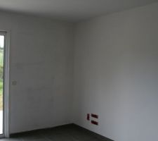 Mur de gauche : 1 seule sous-couche, mur de droite : 2 sous-couches