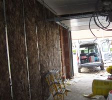 Cloison et isolation du garage.