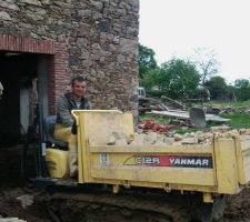 Merci à la brouette à chenille...