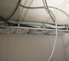 Les gaines de clim et vmc   électricité à cacher !!