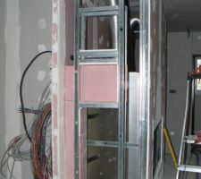 Création des niches pour la cheminée