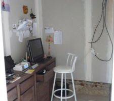 Avant salle de bain =après bureau

électricité et placo terminé