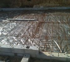 Pr&eacute;paration avant le coulage de la dalle du sous-sol