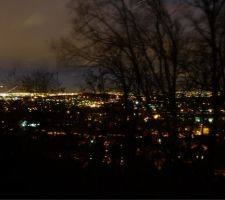 Vue à l'est (les petites lumières dans le ciel à gauche ce sont les avions qui atterrissent à Orly)