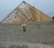 L'un des 2 pignons a &eacute;t&eacute; cass&eacute; car il n'&eacute;tait pas d'aplomb