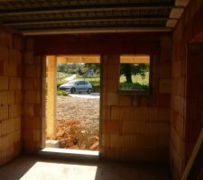 Entr&eacute;e   fen&ecirc;tre des WC du RDC