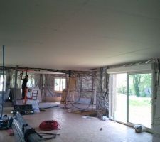 Pose du plafond en cours