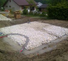 Pr&eacute;paration de la dalle du sous sol.