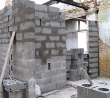 Elevation murs en RDC piece 7x9m. Ouverture de 160cm.