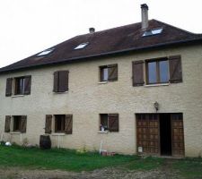 La maison vu de derriere cote sous sol
