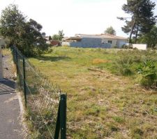 Angle cote rue terrain