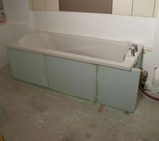 Tablier de baignoire en carreaux hydro