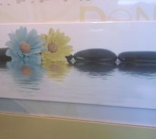 D&eacute;co de la salle de bains avec la fa&iuml;ence en turquoise