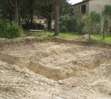 Fondations de la petite maison.