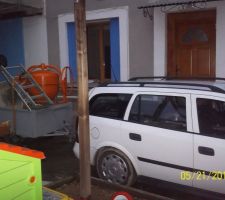 La préparation chaque soir de l'expedition pour aller faire les travaux a ma charge a notre nouvelle maison qui est à 25km
