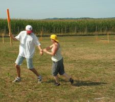 Positionnement des chaises... Mais en m&ecirc;me temps, c'est difficile de les poser quand il y en a qui veulent se les garder !