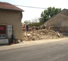 Demolition terminée, reste a evacuer