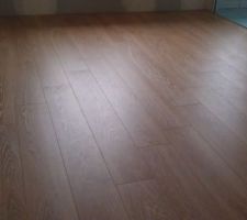 Parquet pos&eacute; dans la suite parentale