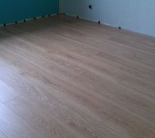 Parquet pos&eacute; dans la chambre  de notre gar&ccedil;on