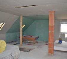 Vue sur la salle de bain