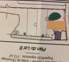 Le terrain est banalis&eacute; en orange!