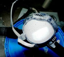 La protection des poumons!
La zone blanche, sur le filtre, là ou j'ai nettoyé les particules de peinture avec un aspirateur. Le reste, les particules de peinture que je n'ai pas respiré !!!