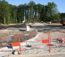 Terrassement de la route adjacente