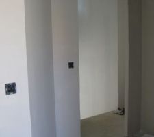 Porte de sortie de la chambre parents