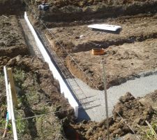 Coulage des fondations en cours