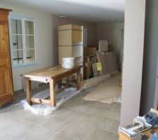 Nettoyage des joints. Apr&egrave;s avoir frott&eacute; des heures sans succ&egrave;s, j'ai enfin trouv&eacute; un produit qui fonctionne du vinaigre blanc. G&eacute;nial !!!