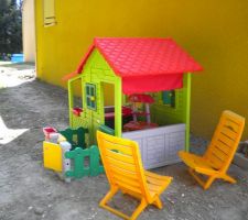 Coté est: la maison de léonie!