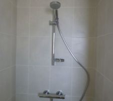 Salle d'eau du rez-de-chauss&eacute;e