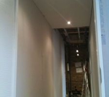 Pose plafond couloir