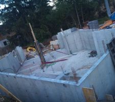 Ca prend forme!!Mais que d'angles, ils ont dû nous maudire!