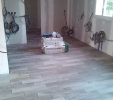 Carrelage cuisine et remise terminé