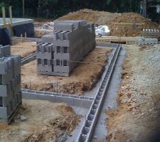 La partie sur vide sanitaire est en construction.