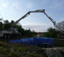 Bétonages de fondations avec 29m3 de béton livré et pompé sur place.