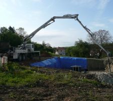Bétonages de fondations avec 29m3 de béton livré et pompé sur place.