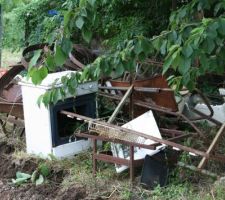Merci l'ancien propriétaire du terrain de nous l'avoir laissé propre (ironie)
