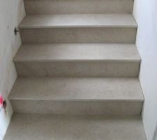 Rev&ecirc;tement de l'escalier en pierre