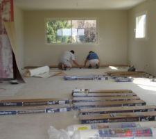 Pose parquet la pi&egrave;ce est grande