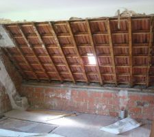 Chambre 2
d&eacute;molition cloison EST
suppression isolation